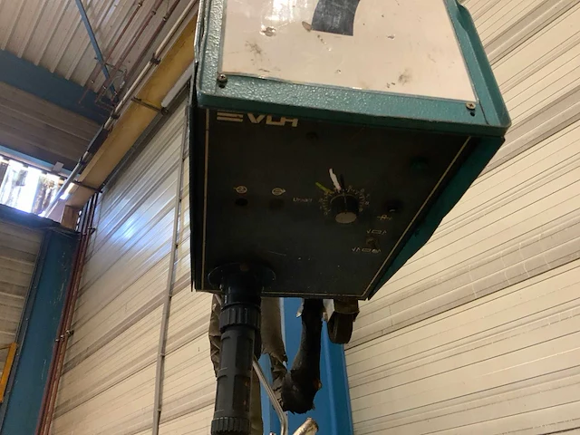 Vlh tr280s mig lasapparaat met regelunit op zwenkarm - afbeelding 4 van  9