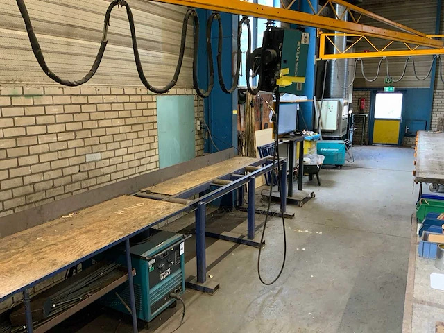 Vlh tr280s mig lasapparaat met regelunit op zwenkarm - afbeelding 1 van  6