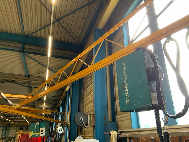 Vlh tr280s mig lasapparaat met regelunit op zwenkarm - afbeelding 10 van  10