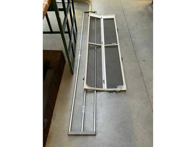 Vliegenhor en bedrekje - afbeelding 2 van  4