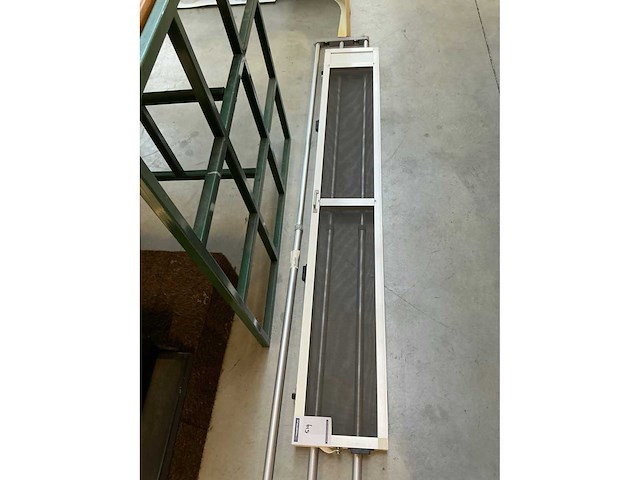 Vliegenhor en bedrekje - afbeelding 4 van  4