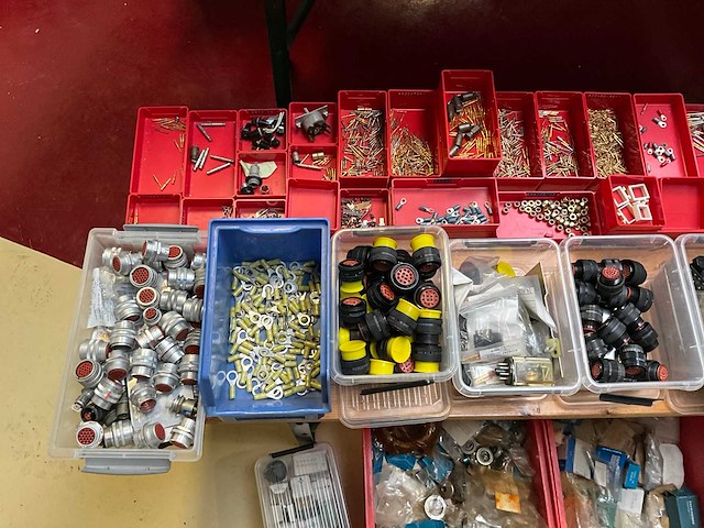 Vliegtuig electra connectoren - afbeelding 2 van  6