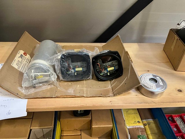 Vliegtuig onderdelen - afbeelding 3 van  10