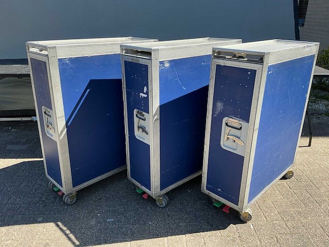 Vliegtuig trolly (3x) - afbeelding 1 van  5