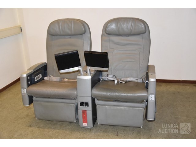 Vliegtuigstoelen - afbeelding 1 van  11