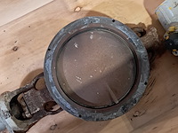 Vlinderklep afsluiter in houten transportkist - afbeelding 2 van  8