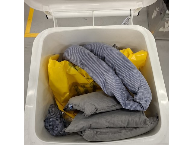 Vloeistof opruimkit pig, spill kit - afbeelding 2 van  5