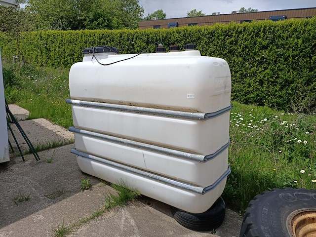 Vloeistof opslagvat, 2000 liter tank - afbeelding 1 van  5
