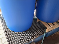 Vloeistoflekbak met diverse vloeistoffen - afbeelding 8 van  8