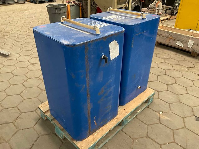 Vloeistofopslagtank (2x) - afbeelding 3 van  5