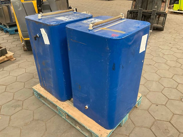 Vloeistofopslagtank (2x) - afbeelding 4 van  5