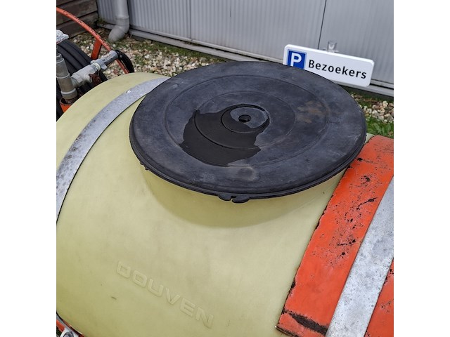 Vloeistofspuit, douven - afbeelding 8 van  20