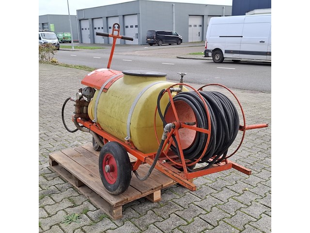 Vloeistofspuit, douven - afbeelding 20 van  20