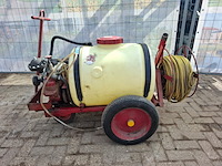 Vloeistofspuit op onderstel - afbeelding 1 van  5