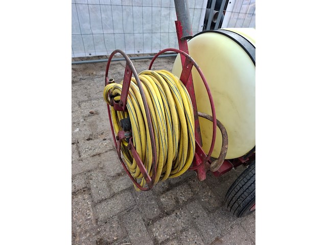 Vloeistofspuit op onderstel - afbeelding 5 van  5