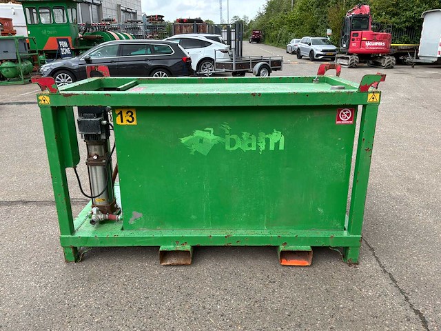 Vloeistoftank met pomp - afbeelding 3 van  9