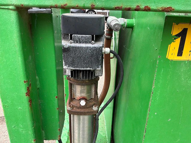 Vloeistoftank met pomp - afbeelding 6 van  9