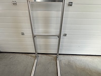 Vloerframe met draagbeugel - afbeelding 1 van  3