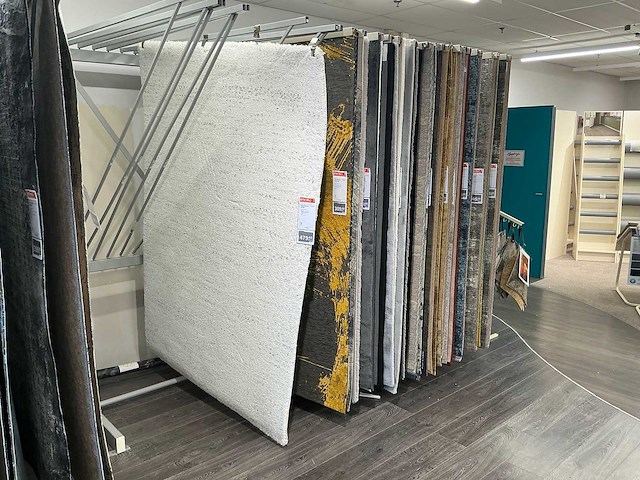 Vloerkleed divers (32x) - afbeelding 1 van  6