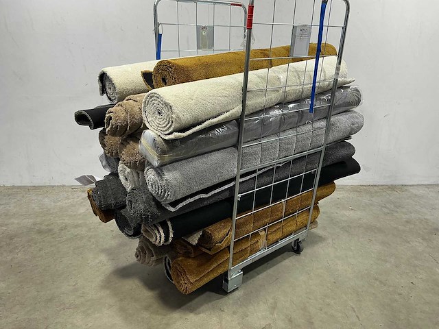 Vloerkleed divers kleur (25x) - afbeelding 1 van  1