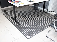 Vloerkleed met afmeting 295 x 195 cm. - afbeelding 1 van  2