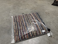 Vloerkussen van gevlochten leer - afbeelding 2 van  4