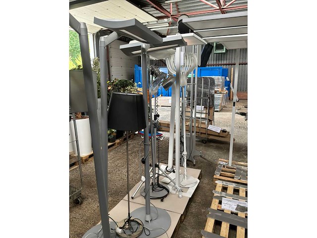 Vloerlamp (28x) - afbeelding 8 van  9