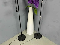 Vloerlamp (2x) met kunstplant met pot - afbeelding 8 van  9