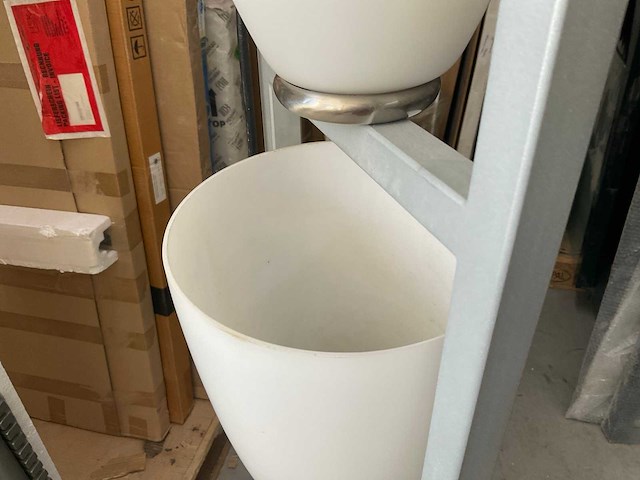 Vloerlamp op metalen frame h180cm - afbeelding 3 van  3