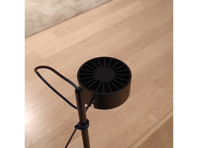 Vloerlamp radius, absolute, zwart - afbeelding 4 van  6