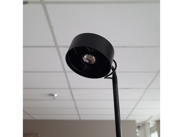Vloerlamp radius, basica, zwart - afbeelding 6 van  9