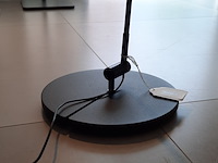 Vloerlamp radius, basica, zwart - afbeelding 9 van  9