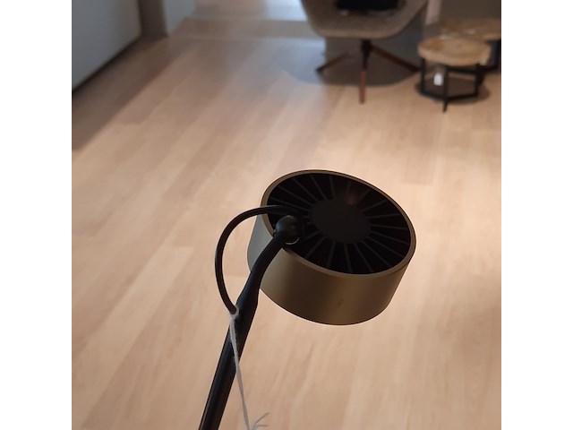 Vloerlamp radius, basica, zwart - afbeelding 5 van  7