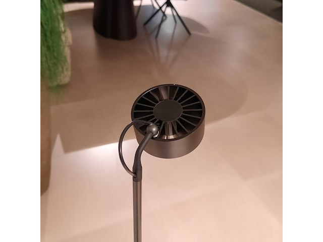 Vloerlamp radius, basica, zwart - afbeelding 4 van  6