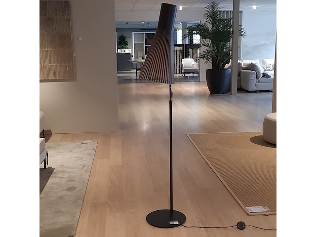 Vloerlamp sectodesign, secto, zwart - afbeelding 1 van  10