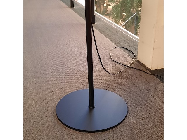 Vloerlamp tonone, bolt floor 10, zwart - afbeelding 6 van  8