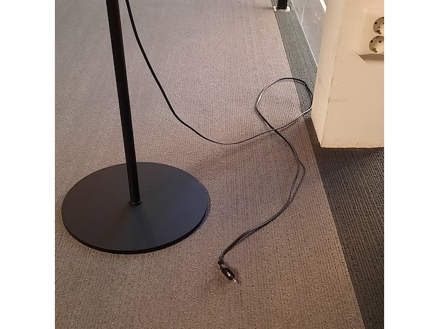 Vloerlamp tonone, bolt floor 10, zwart - afbeelding 8 van  8