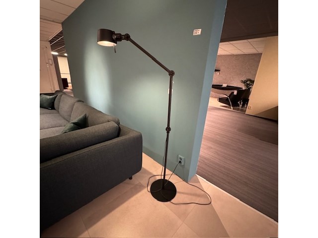 Vloerlamp tonone, bolt floor 10, zwart - afbeelding 1 van  5