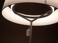 Vloerlamp vibia, dama, beige - afbeelding 5 van  10
