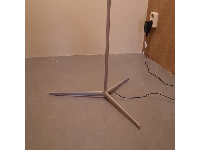 Vloerlamp vibia, dama, beige - afbeelding 7 van  10