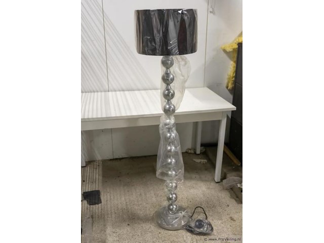 Vloerlamp - afbeelding 1 van  2