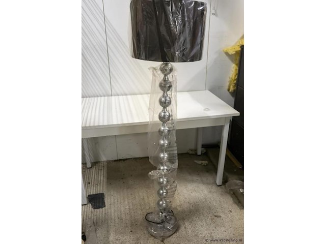 Vloerlamp - afbeelding 1 van  1