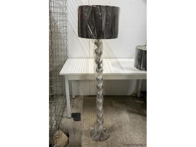 Vloerlamp - afbeelding 1 van  1