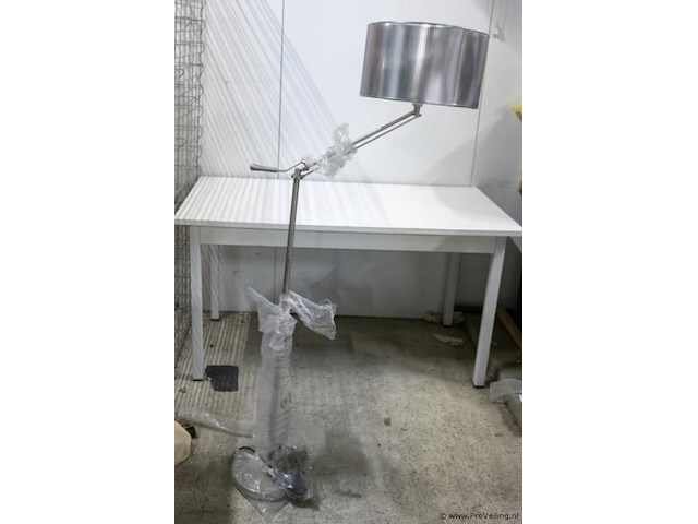 Vloerlamp - afbeelding 1 van  2
