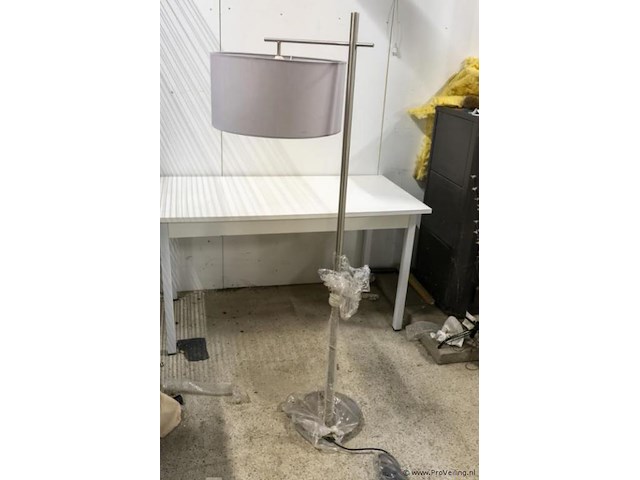 Vloerlamp - afbeelding 1 van  1