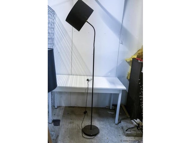 Vloerlamp - afbeelding 1 van  4