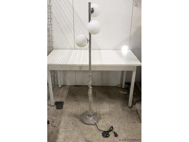 Vloerlamp - afbeelding 1 van  3