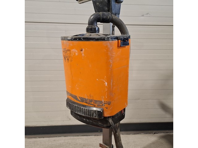 Vloerschuurmachine roterend - 230v numatic, hfm 1515, bouwjaar 2016 - afbeelding 5 van  10