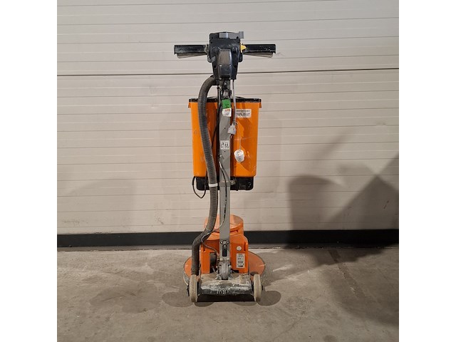Vloerschuurmachine roterend - 230v numatic, hfm 1515, bouwjaar 2016 - afbeelding 8 van  10