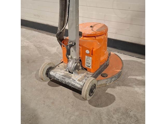 Vloerschuurmachine roterend - 230v numatic, hfm 1515, bouwjaar 2016 - afbeelding 10 van  10